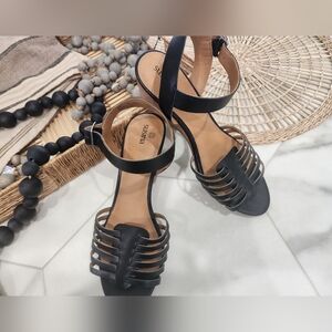 [ SUSINA] TERRA- LEA womens size 9m, black wedge heel strappy sandal.